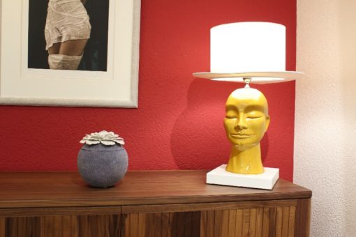 Lampe au "faciès" ambre – Image 2